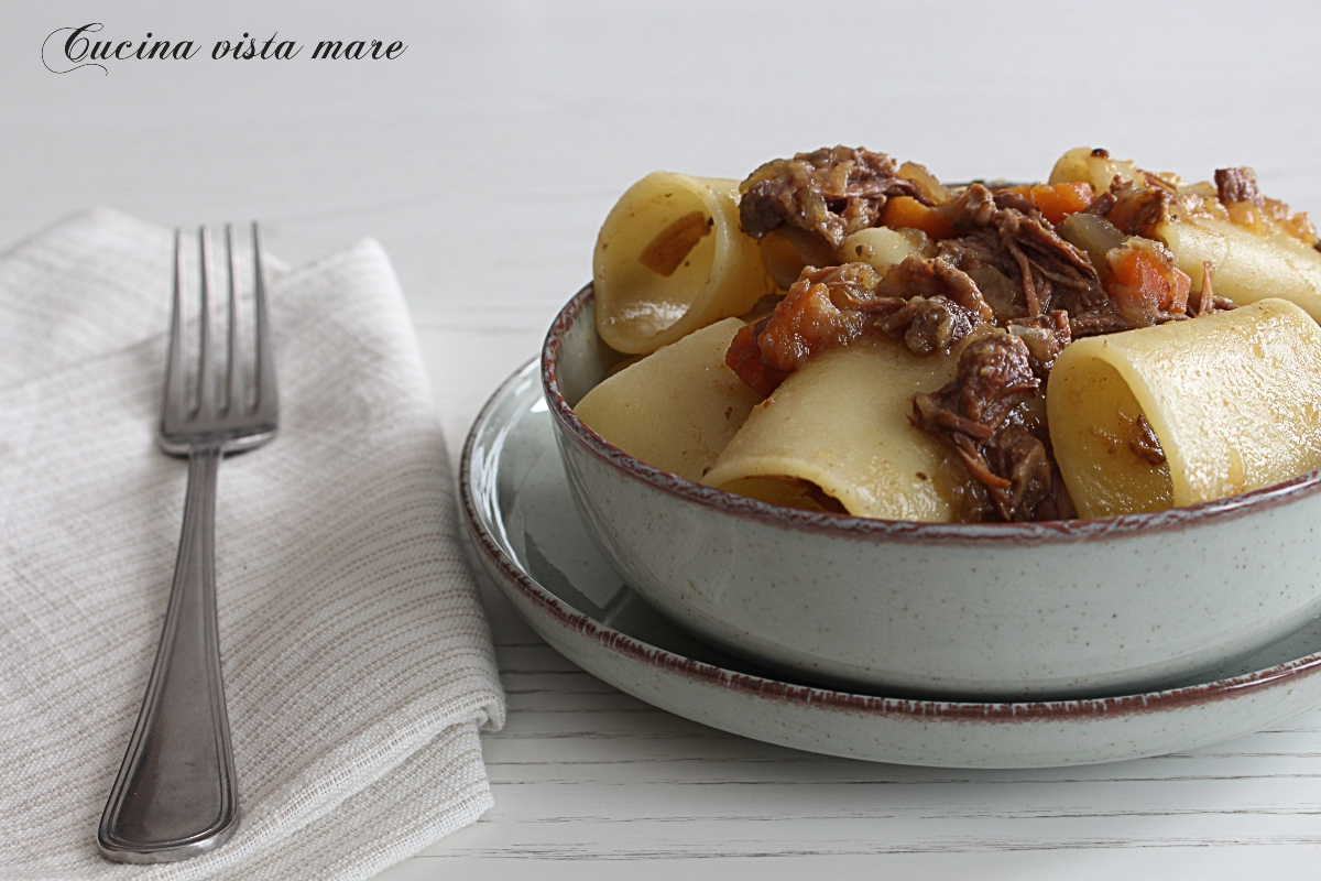 Sugo alla genovese nella slow cooker Cucina vista mare