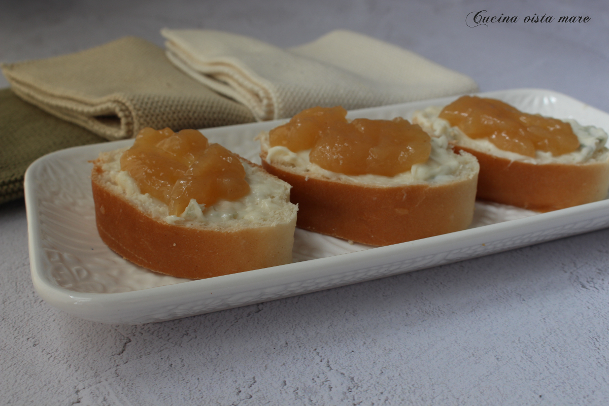 Crostini Gorgonzola E Pere Cucina Vista Mare