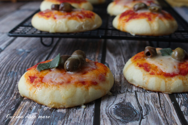 Pizzette mediterranee