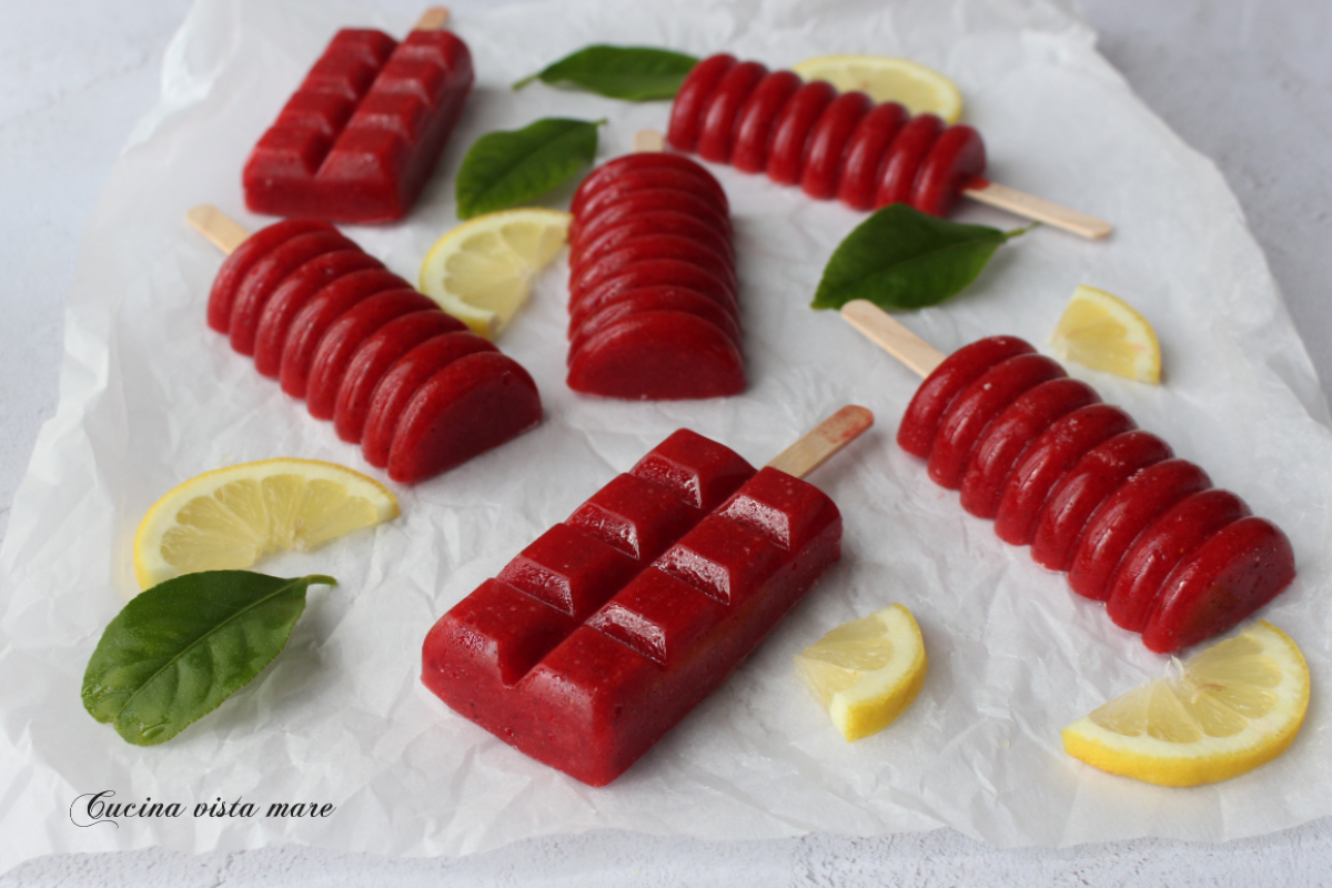Ghiaccioli fragola e limone Cucina vista mare