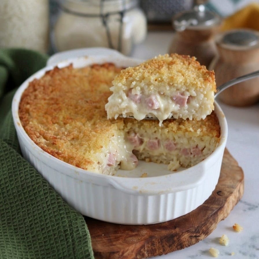 Sformato di riso al forno con prosciutto e mozzarella