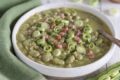 Zuppa di fave fresche con pancetta e cipollotto
