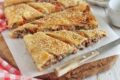 Torta rustica di pasta sfoglia ripiena di carne