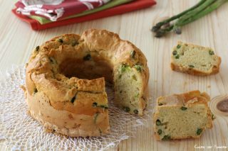 Ciambellone rustico salato con asparagi