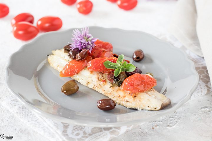 Filetto Di Branzino Alla Mediterranea Ricetta Con Pomodorini Olive