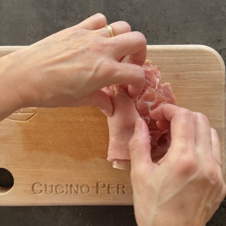 Involtini prosciutto crudo e salvia