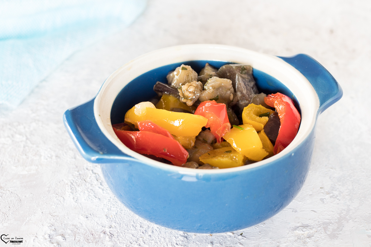 Peperoni e melanzane in padella
