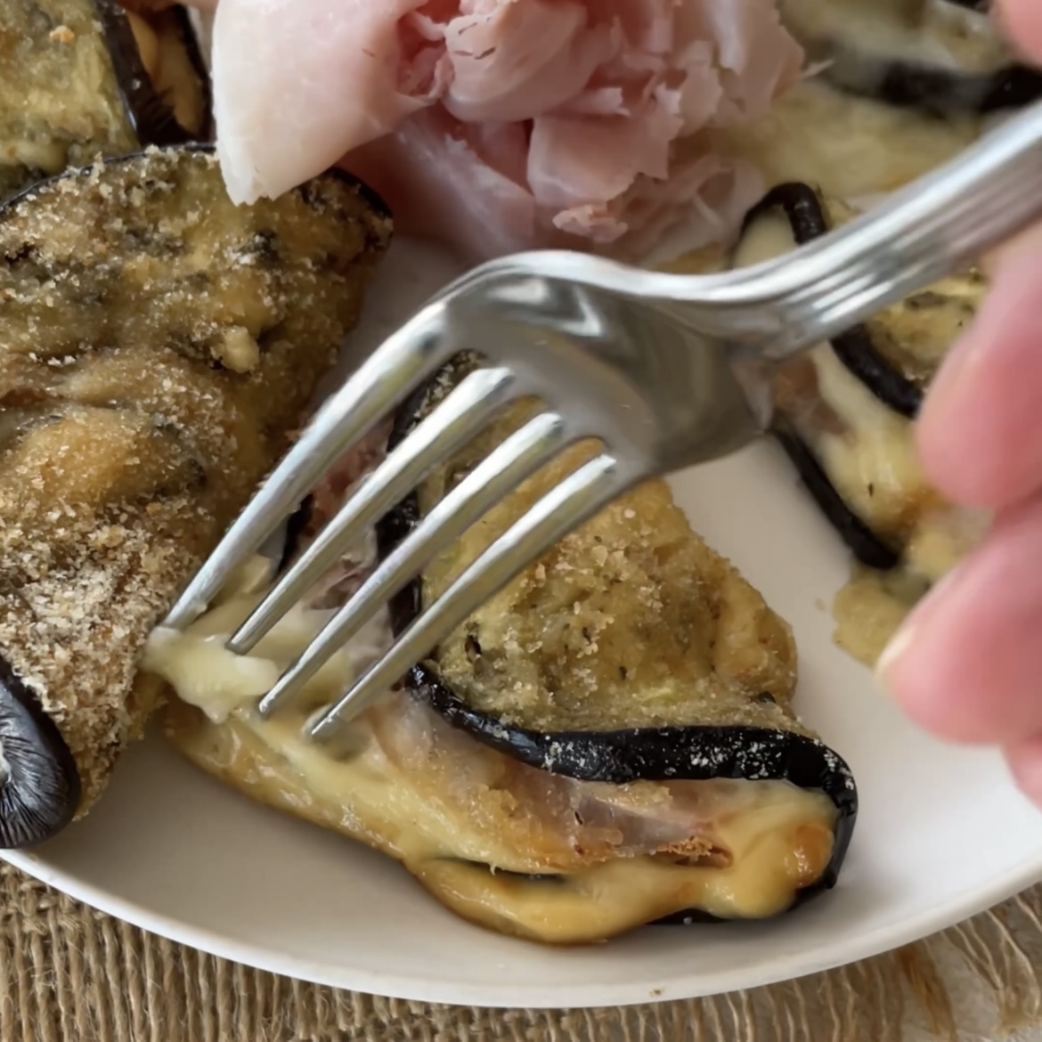 MELANZANE AL FORNO con prosciutto cotto e scamorza ricetta involtini