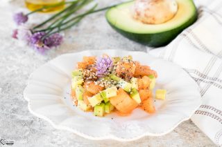 Tartare di avocado salmone e melone