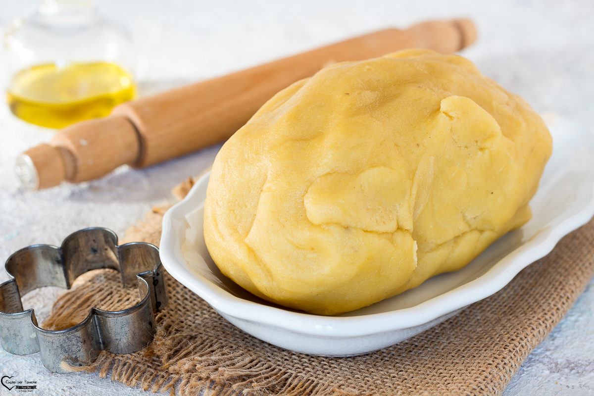 PASTA FROLLA VEGANA ALL'OLIO ricetta senza uova e burro per biscotti