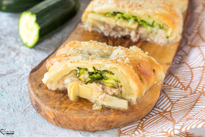 torta salata con zucchine e tonno