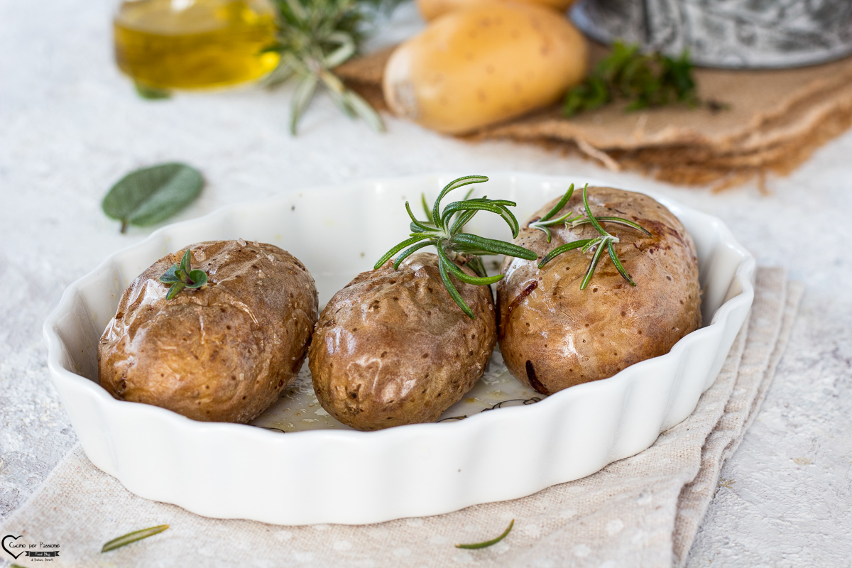 patate intere friggitrice ad aria ricetta come cucinare patate airfryer