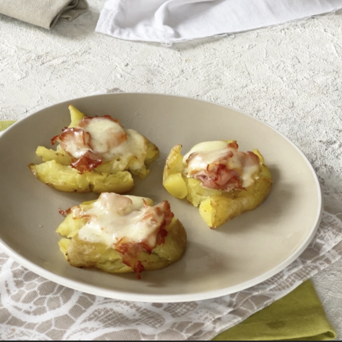patate al forno con prosciutto e formaggio ricetta cucina italiana