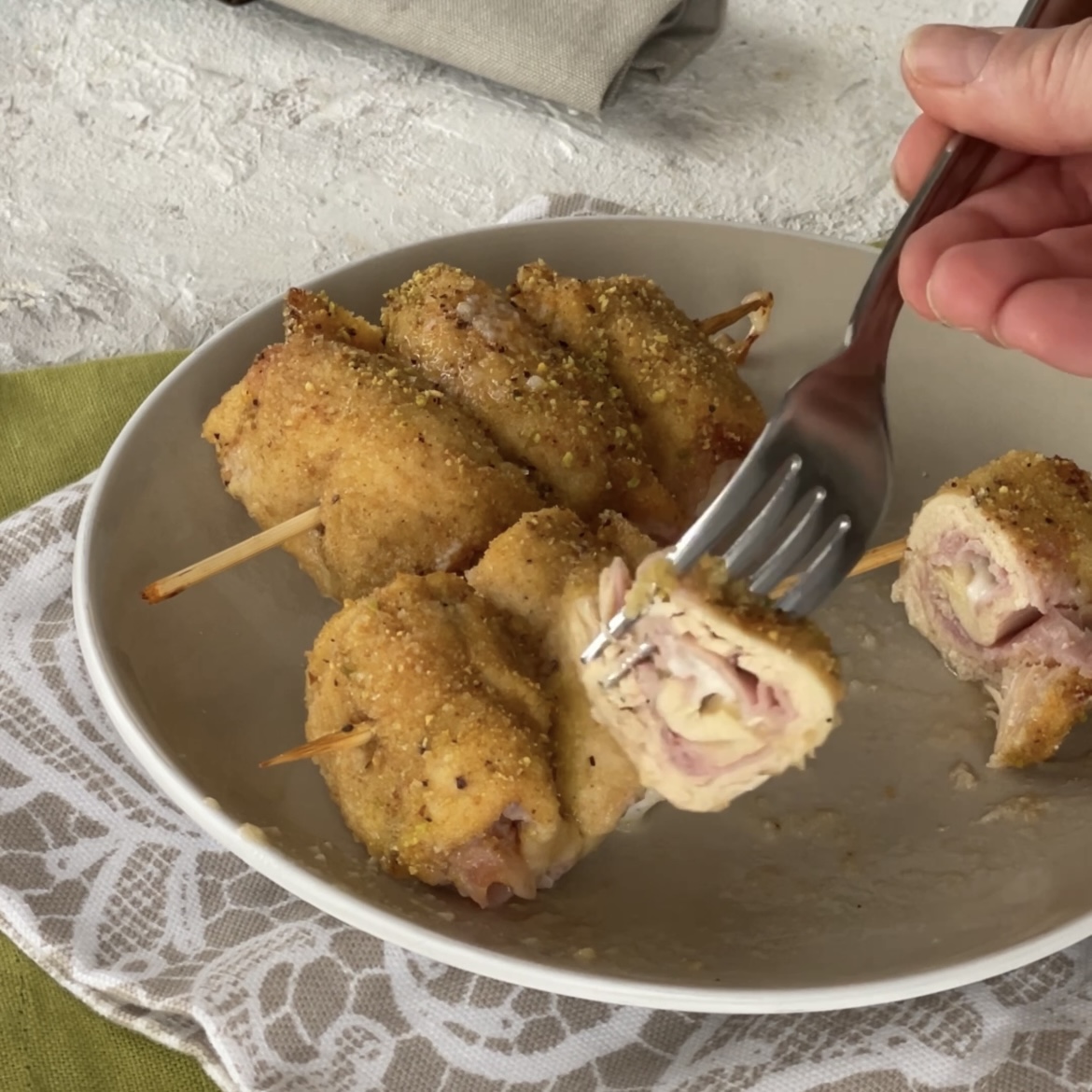 involtini di pollo al forno ricetta Involtini gratinati al forno con