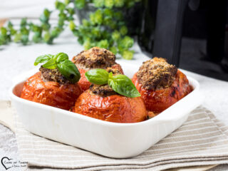 Pomodori ripieni in friggitrice ad aria