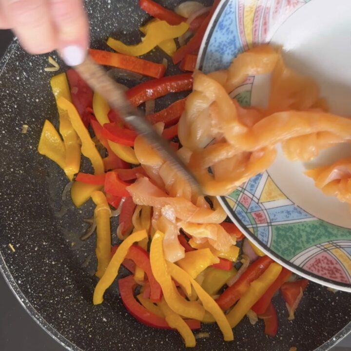 Straccetti di pollo con peperoni