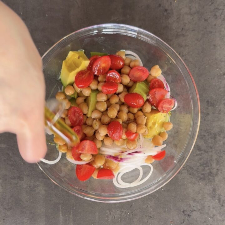 Insalata ceci e avocado