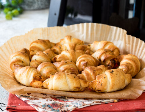 CORNETTI DI PASTA SFOGLIA IN FRIGGITRICE AD ARIA