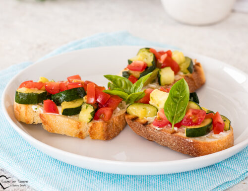 CROSTINI CON ZUCCHINE