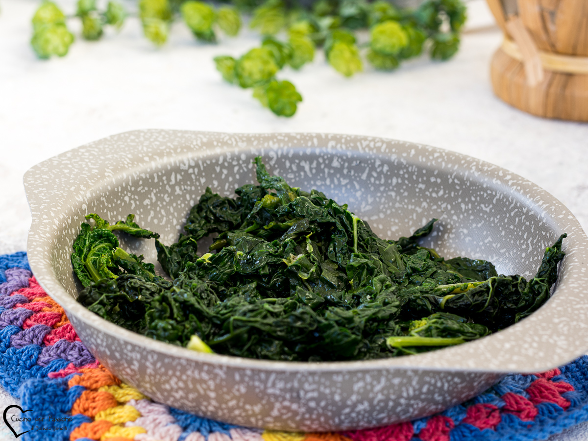 Cavolo nero saltato in padella ricetta cottura senza bollire croccante