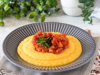 Polenta e salsiccia