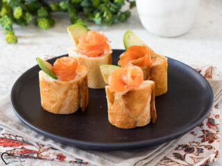 Rose di salmone antipasto senza cottura