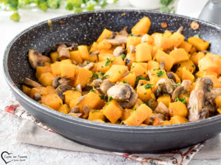 Zucca e funghi in padella
