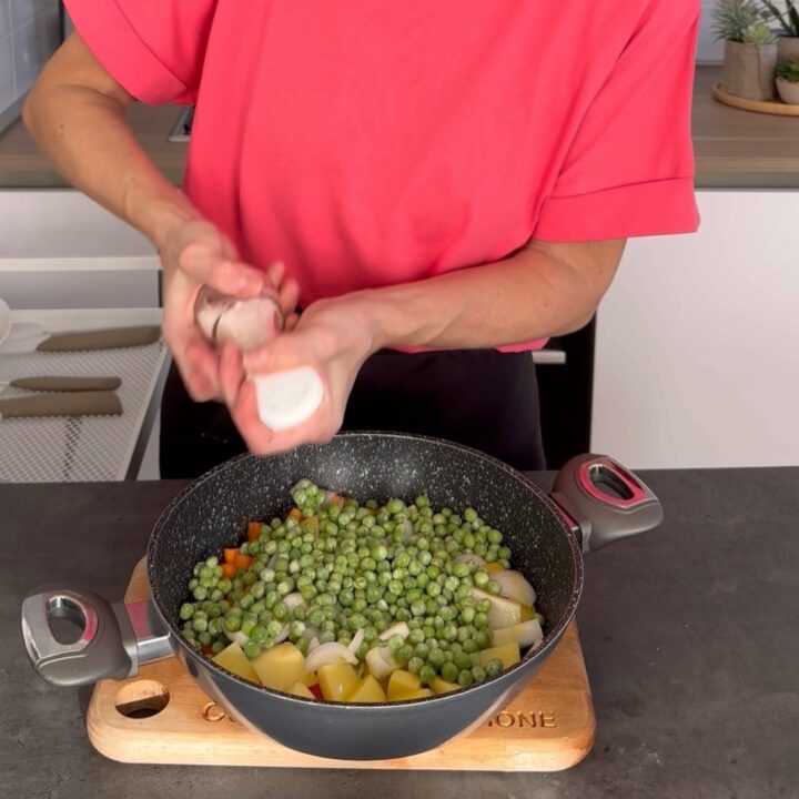 Polpette con le patate carote e piselli 