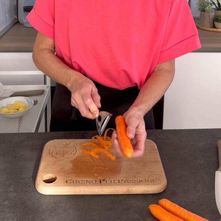 Polpette con le patate carote e piselli