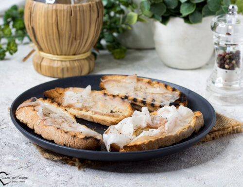 CROSTINI CON IL LARDO