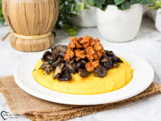 Polenta con funghi e salsiccia