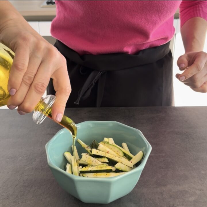 Zucchine sabbiose in friggitrice ad aria