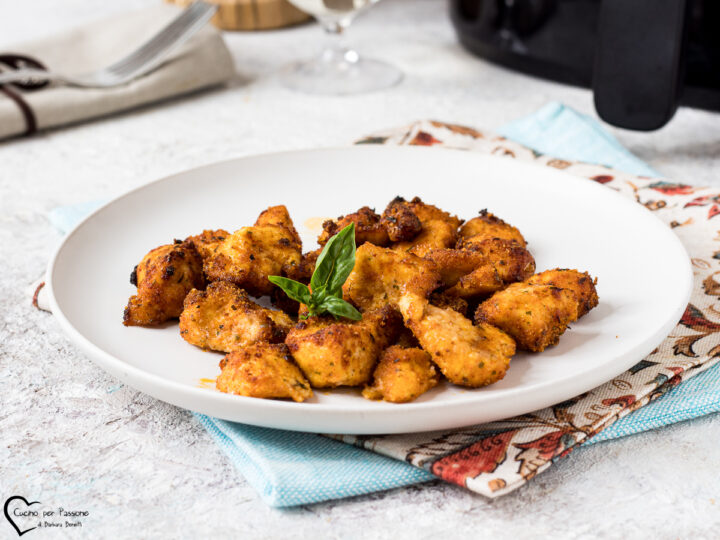 Bocconcini di pollo alla paprika in friggitrice ad aria