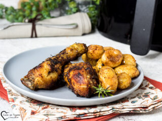 Pollo e patate in friggitrice ad aria