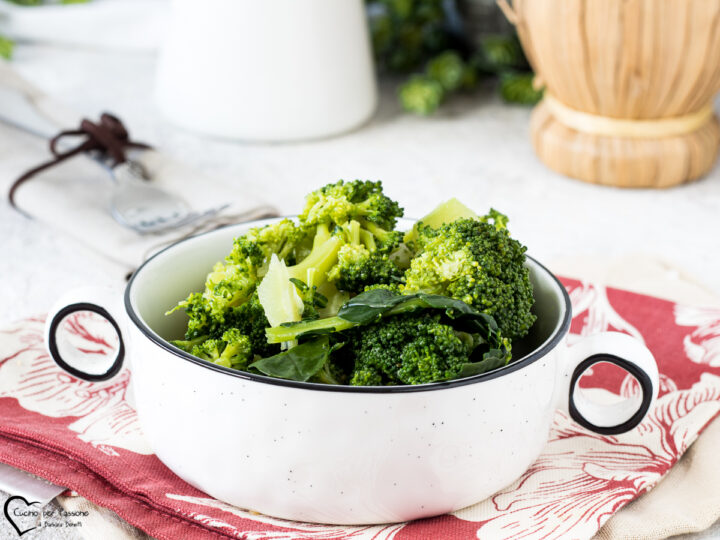 broccolo in pentola a pressione
