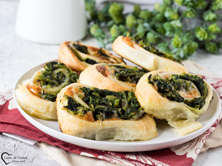 Rotolini di pasta sfoglia con friarielli