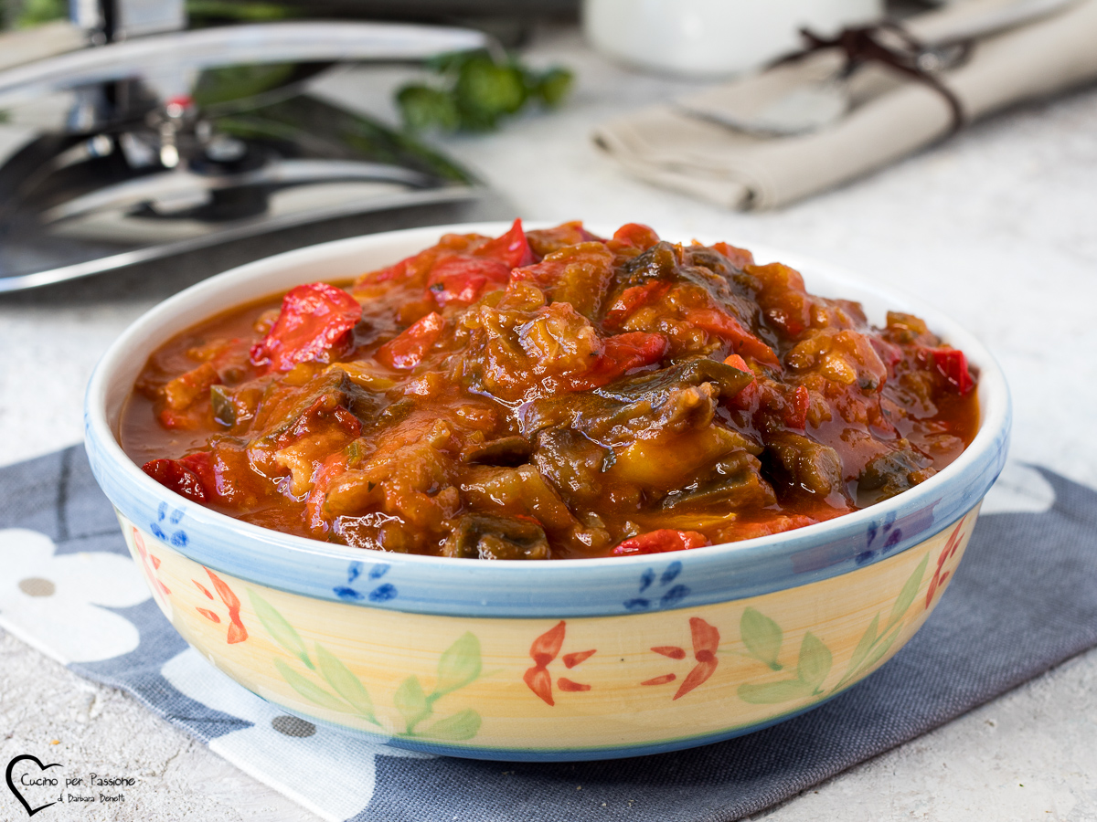 peperonata in pentola a pressione