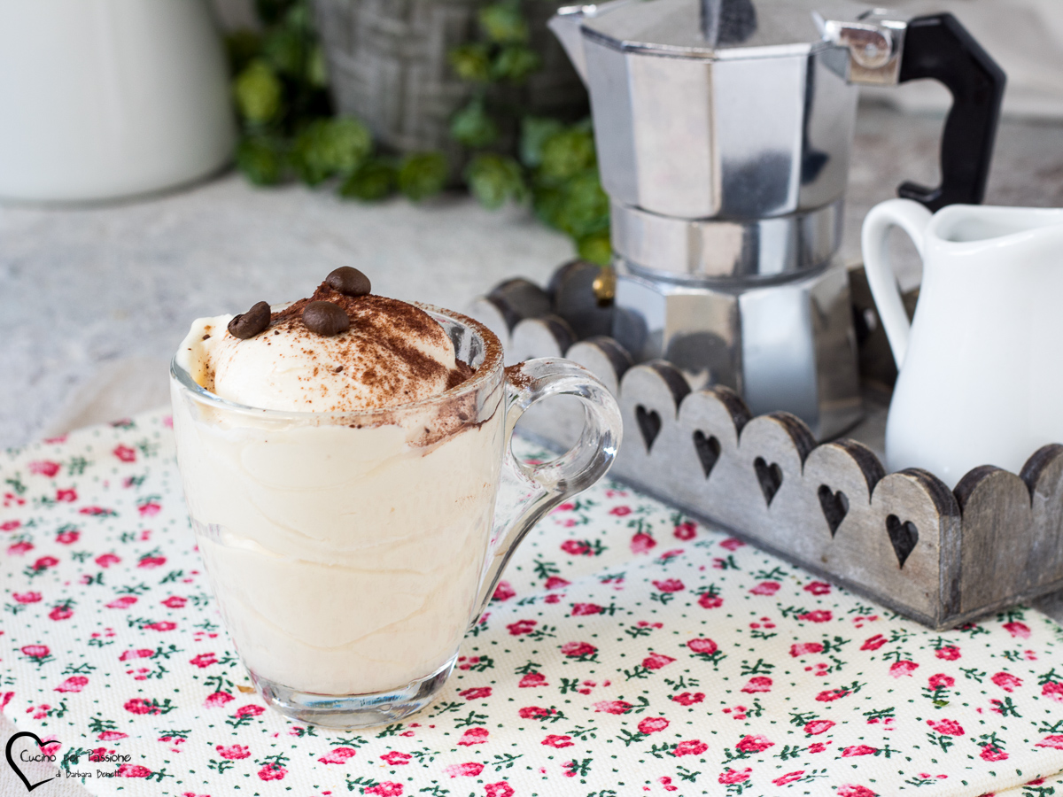Mousse al caffè o crema al caffè
