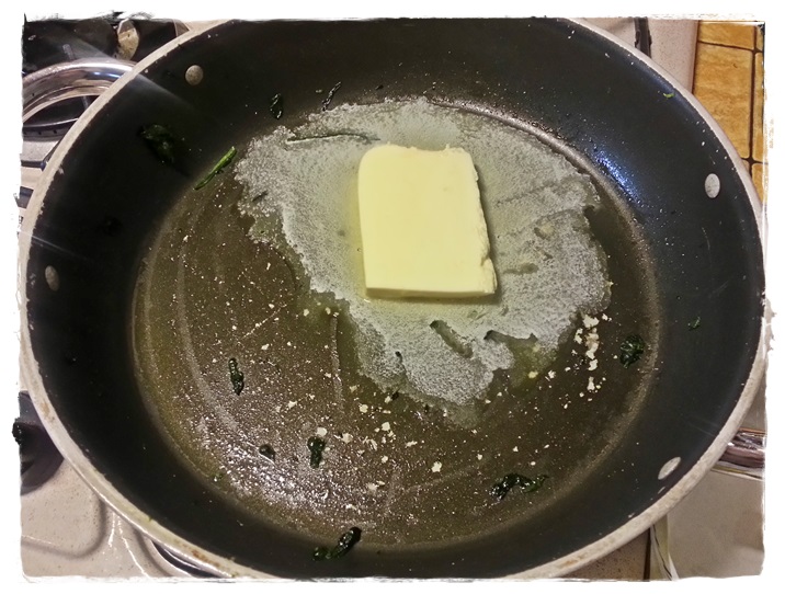 sciogliere 50-60 gr di burro
