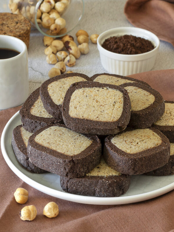 Biscotti bigusto cacao e nocciole