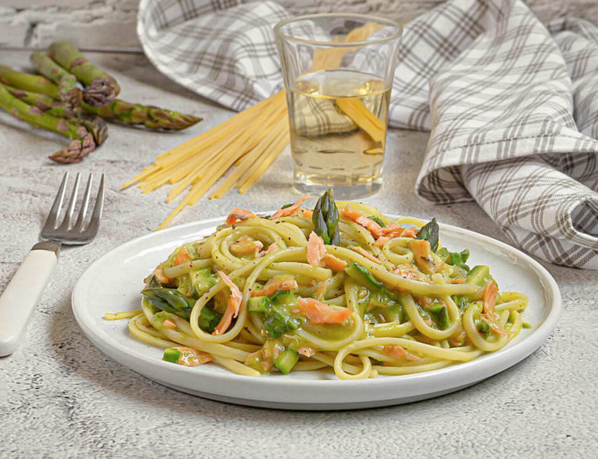 linguine asparagi e salmone