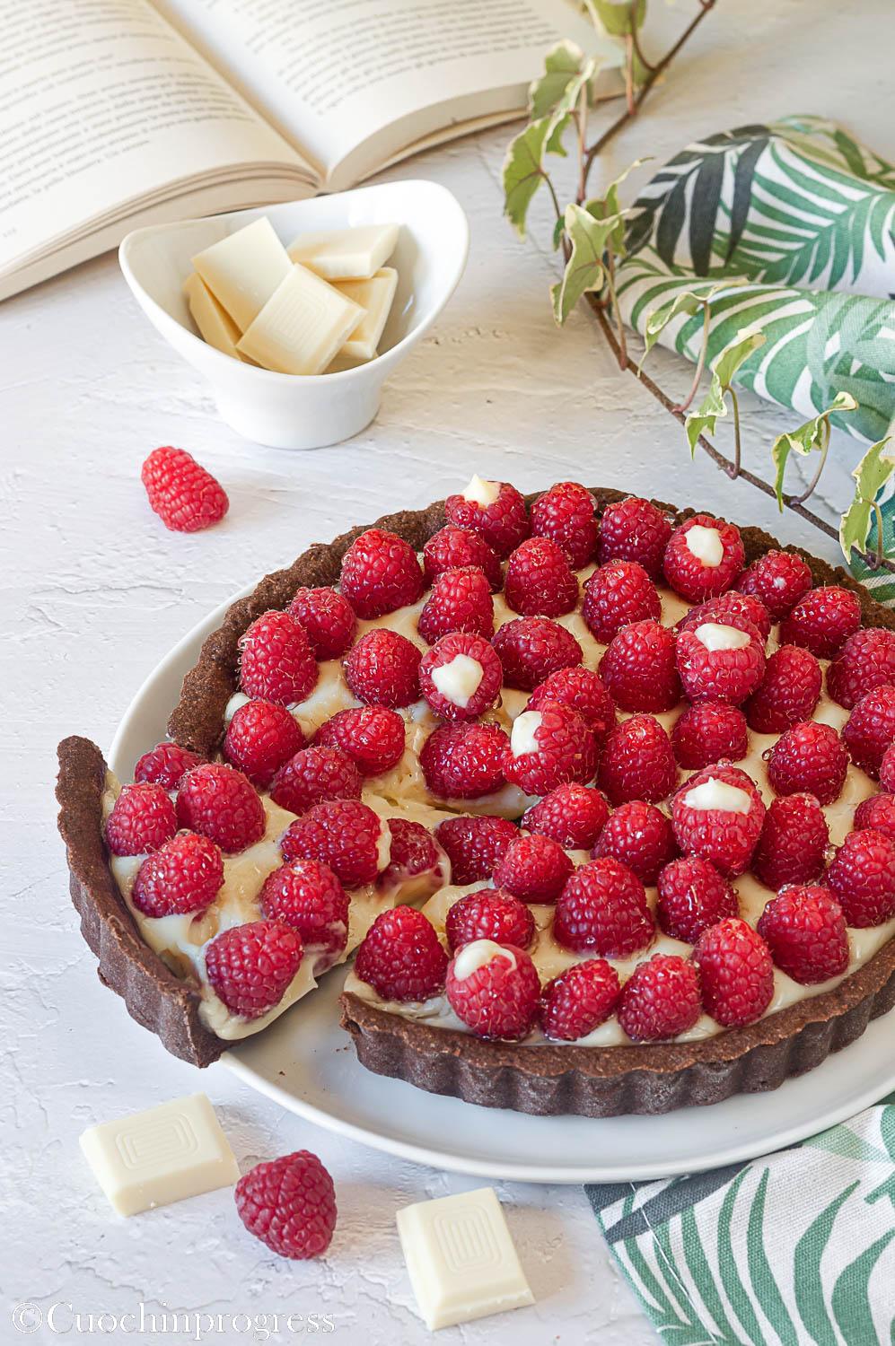 crostata al cioccolato bianco e lamponi