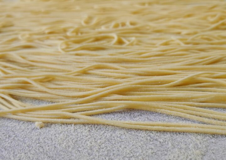 pasta fresca con albumi