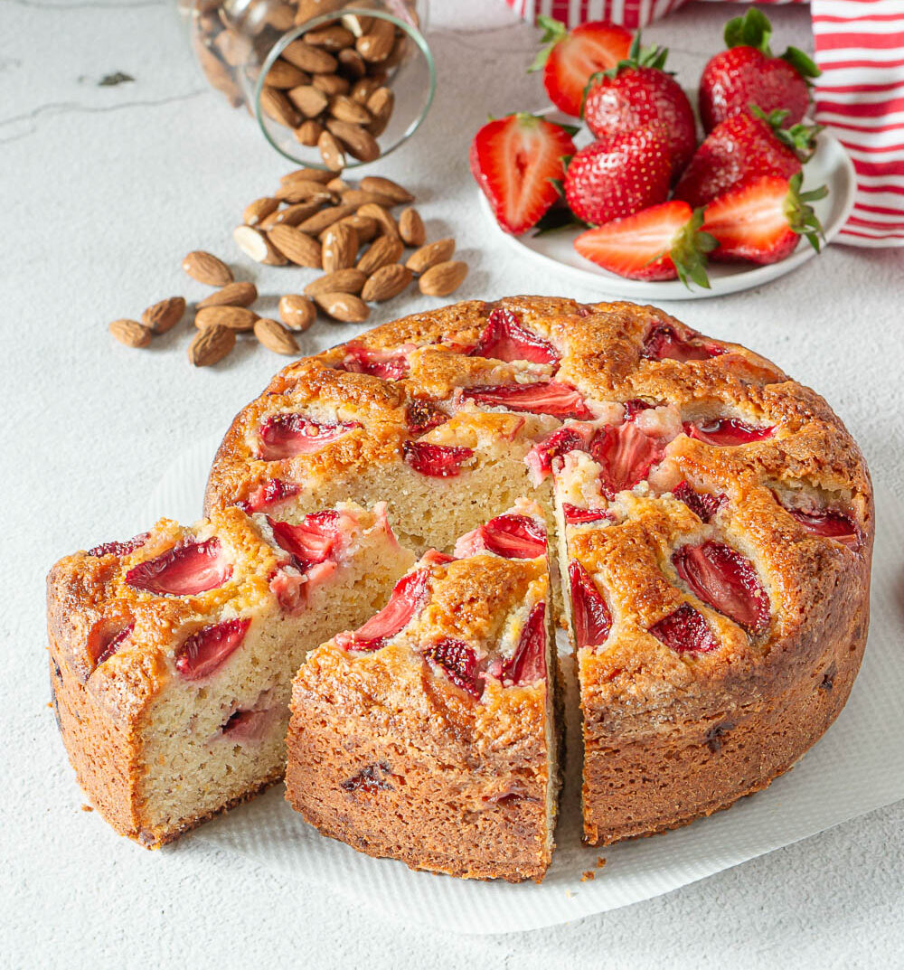 torta alle fragole e mandorle