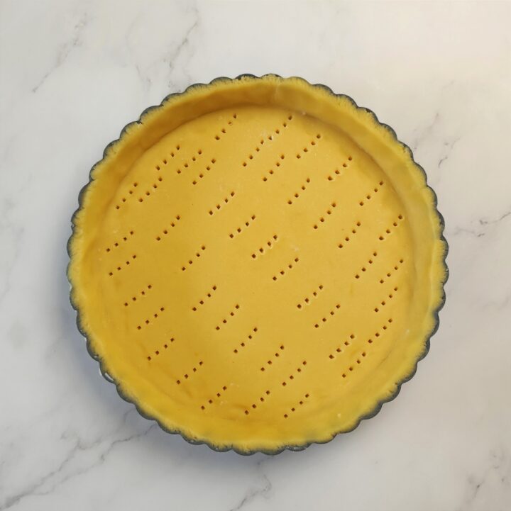 crostata crema pasticcera e pesche