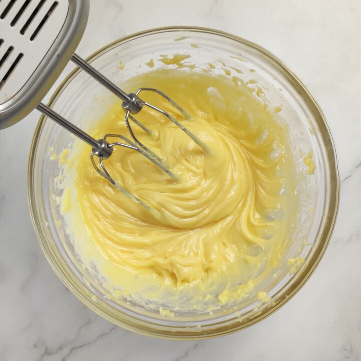 crostata crema pasticcera e pesche