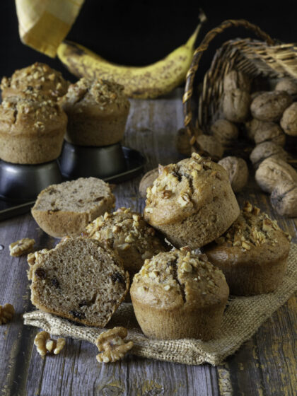 Muffin alla banana noci e uvetta