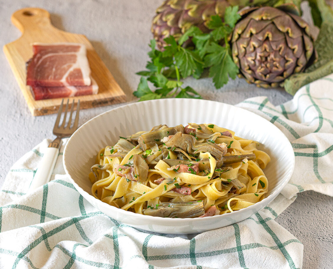 fettuccine carciofi e speck