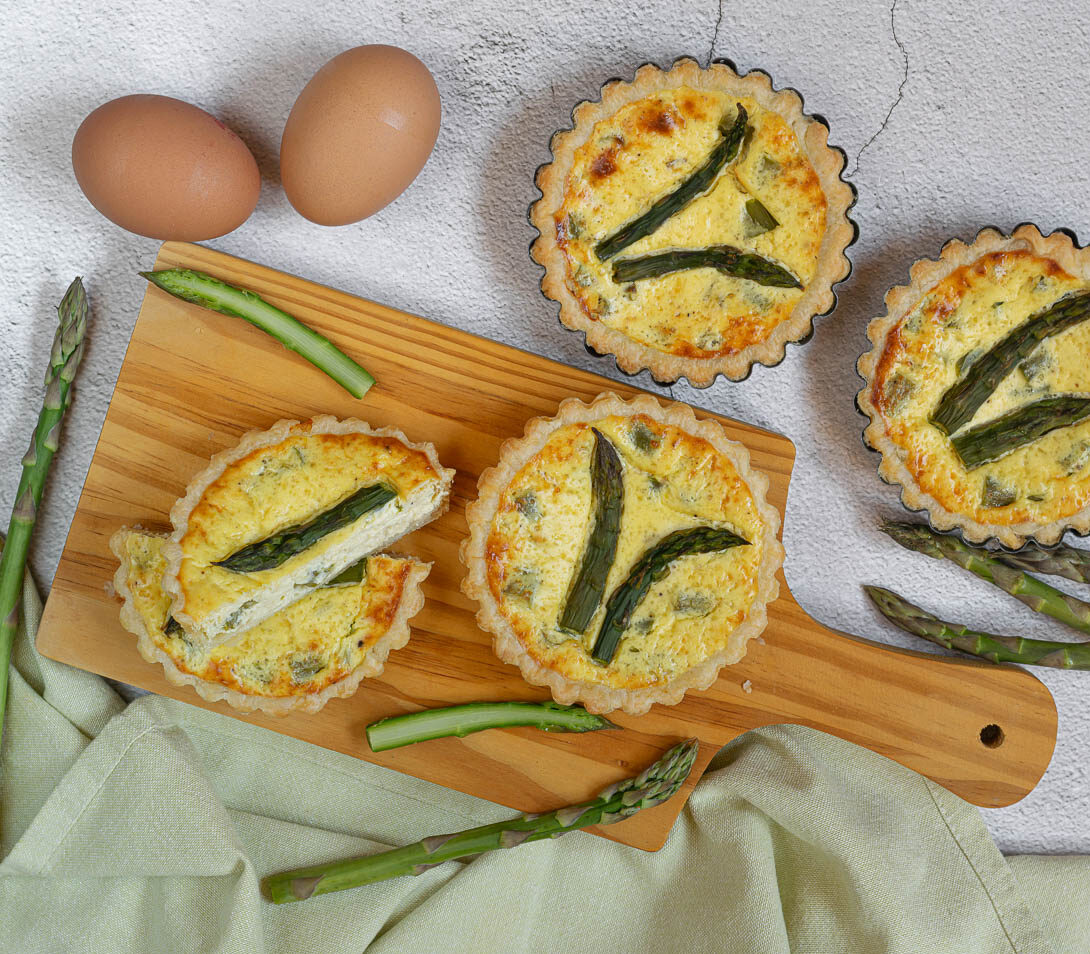 crostatine di sfoglia agli asparagi