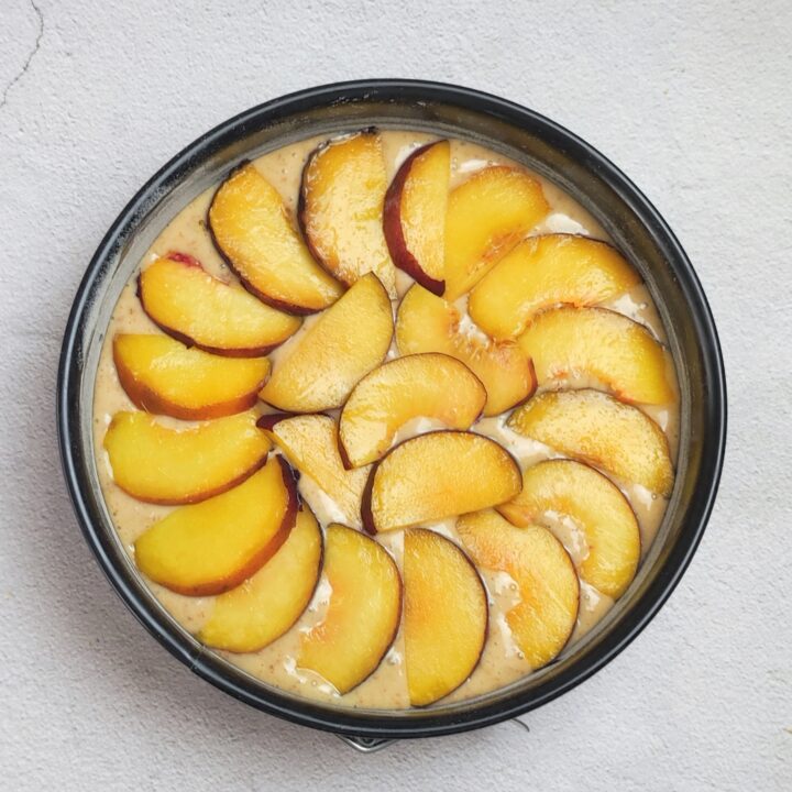 torta di pesche e amaretti
